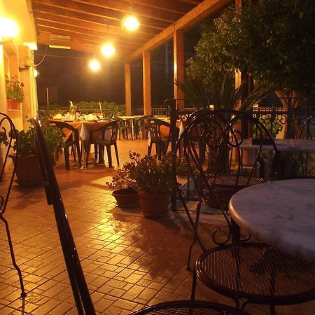 Hotel Ristorante Mosaici Пьяцца-Армерина Экстерьер фото