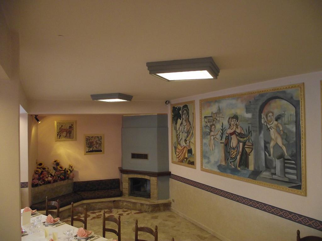 Hotel Ristorante Mosaici Пьяцца-Армерина Экстерьер фото